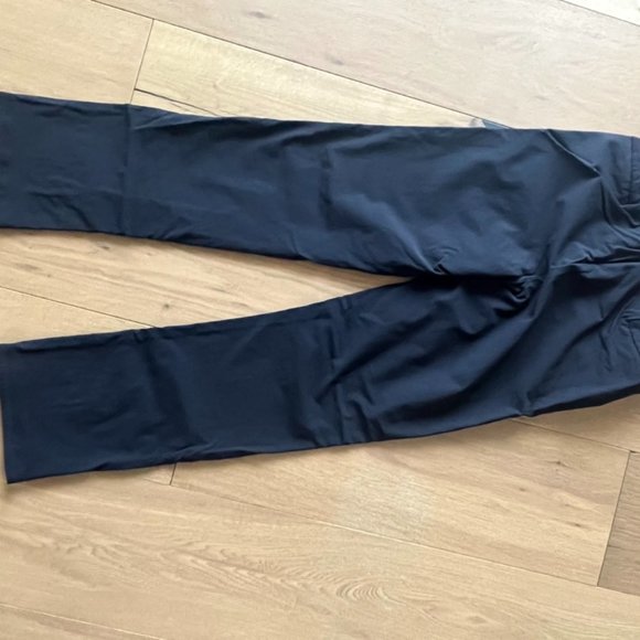 Cropped Pant - Picture 3 of 3